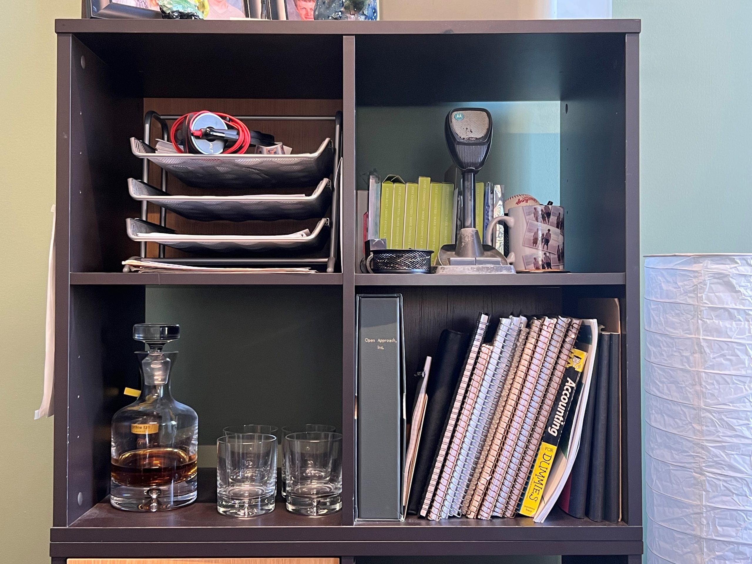 office shelves at it service company